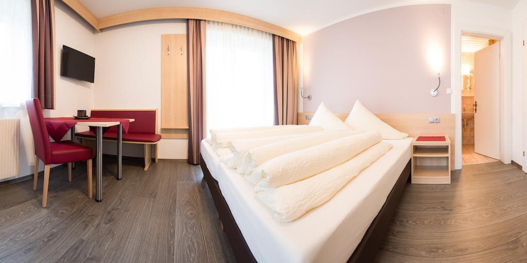 Pension Roasthof Neustift im Stubaital Δωμάτιο φωτογραφία